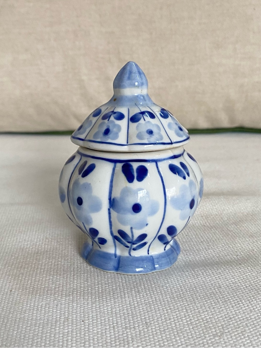 VTG Thailand Hand Painted Mini Ginger Jar Lidded Blue White Floral
